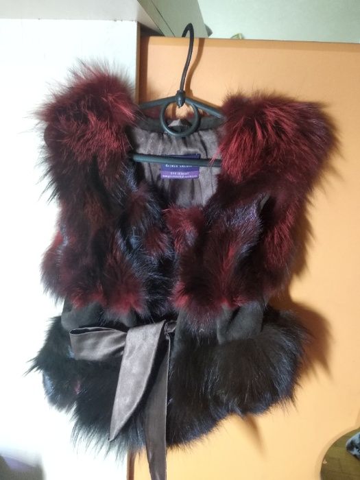 Жилетка из лисы. Мех натуральный