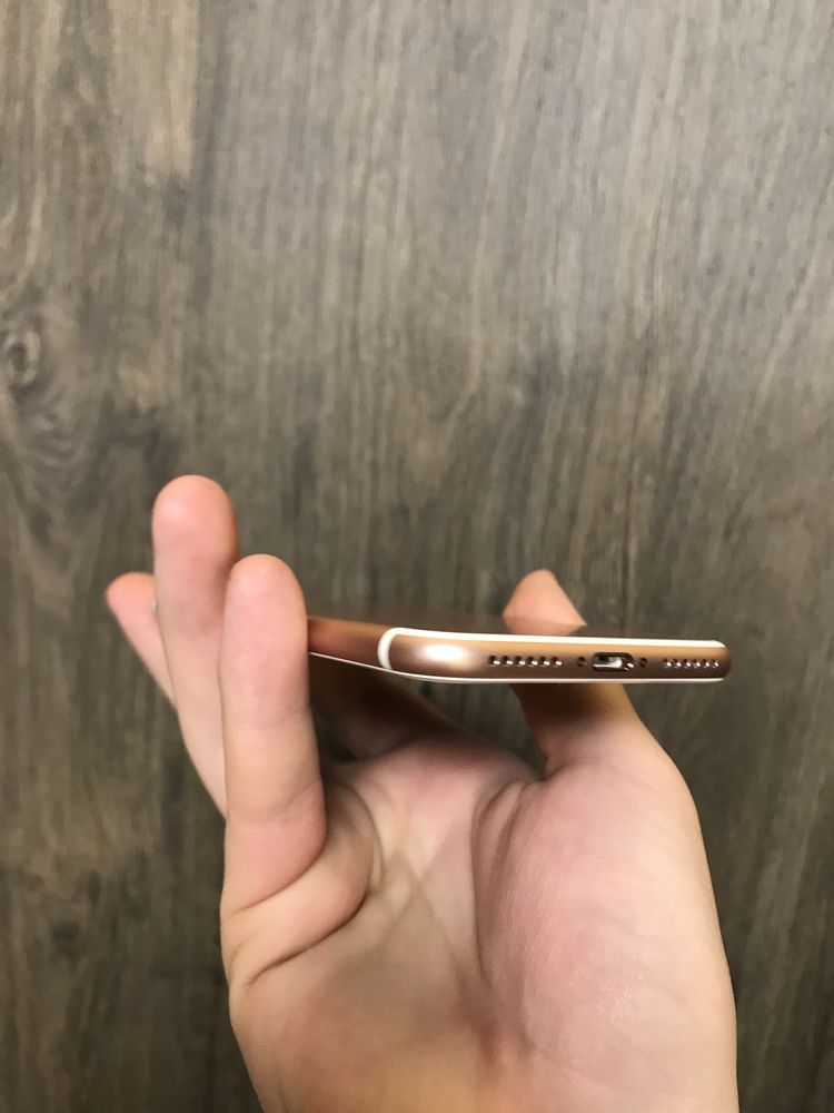 IPhone 7 32GB Rose Gold Neverlock Оригінал айфон 7 бу