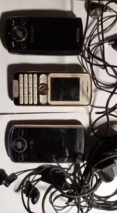 Stare Telefony komórkowe Samsung Sony Ericsson  LG