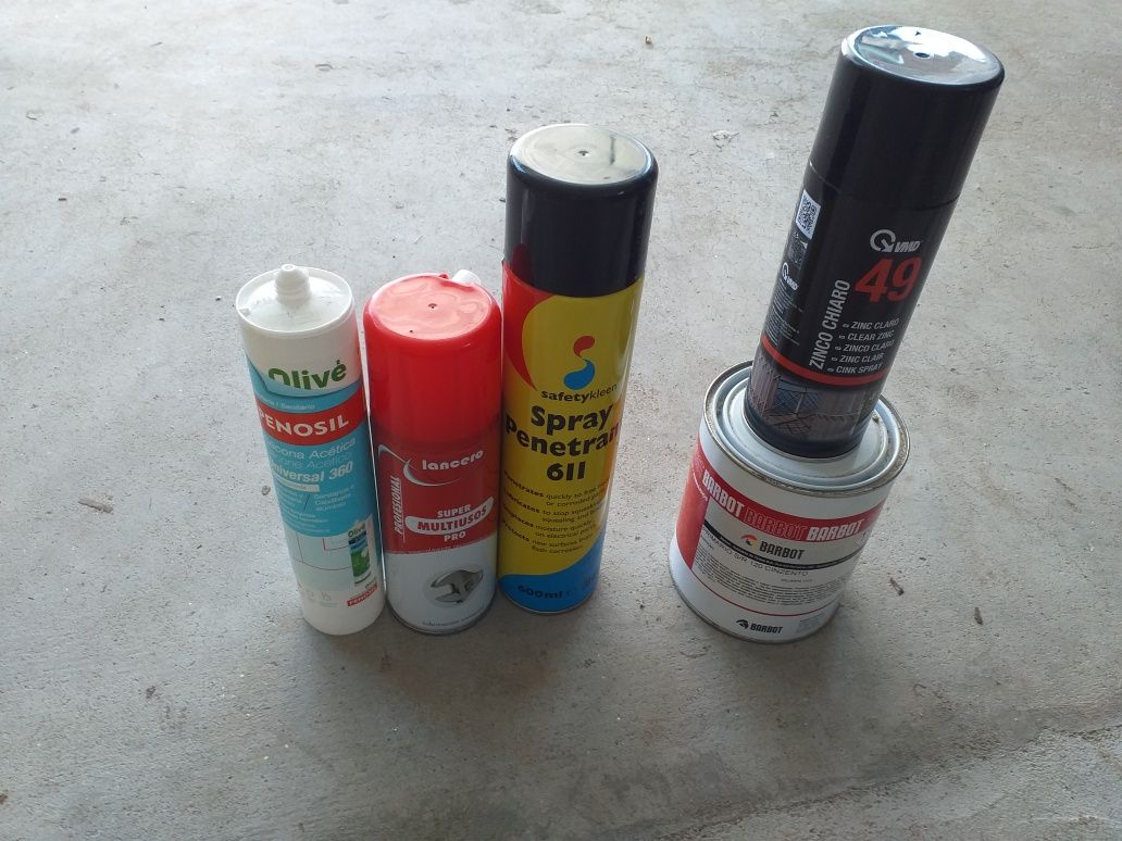 1 lata de tinta de zinco cinzento  1 frasco de spray de zinco  1 tubo