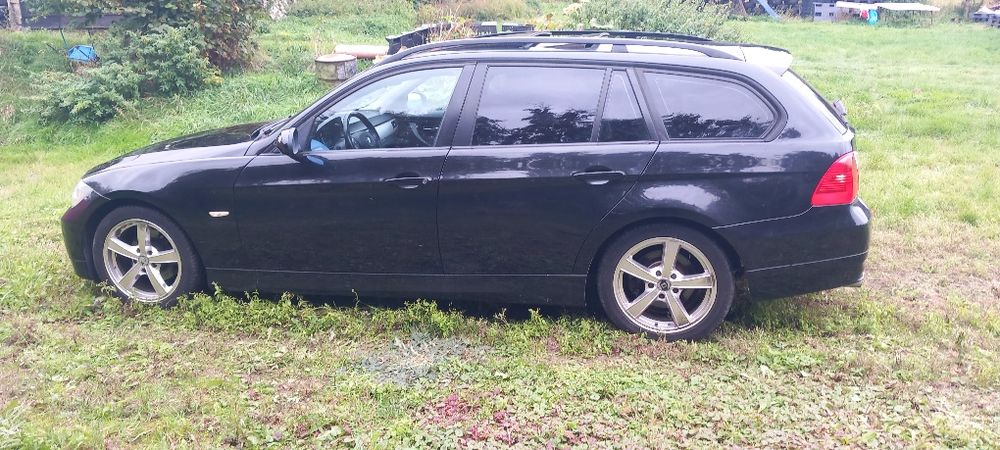 Sprzedam BMW3 2,0 zadbana tylko 167 tys km bogate wyposażenie
