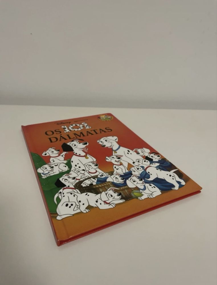 Livro “Os 101 Dalmatas”