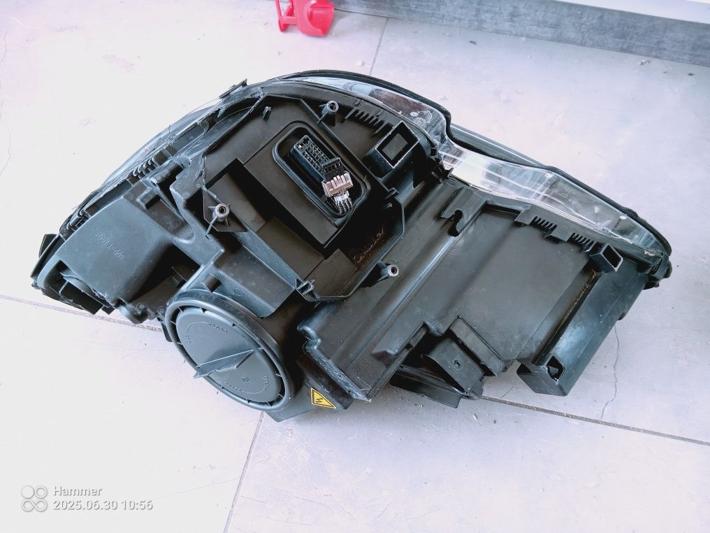 Mercedes c klasa w204 lampa prawa przód Xenon a204.820.3059 Europa