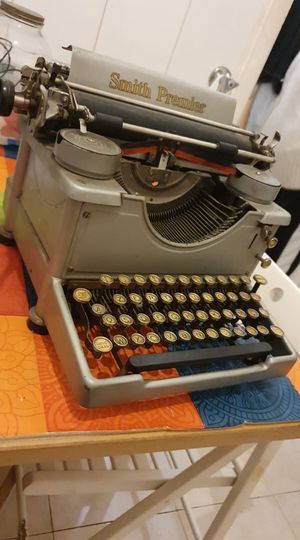 Máquina de escrever antiga Smith Premier