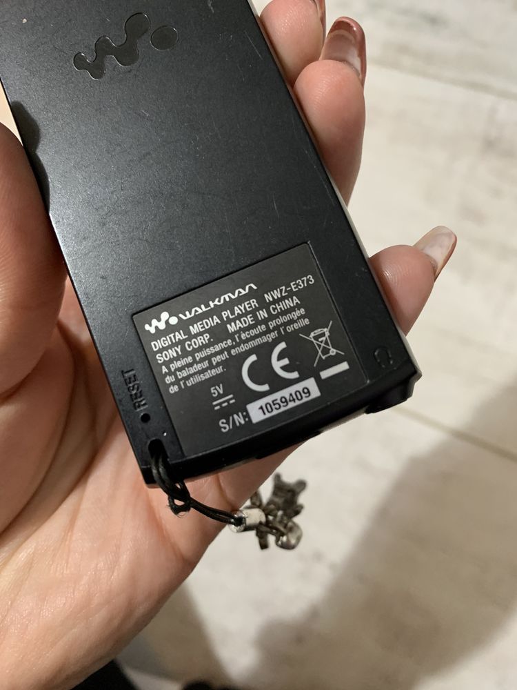 Digital media player NWZ - E373 sony corp