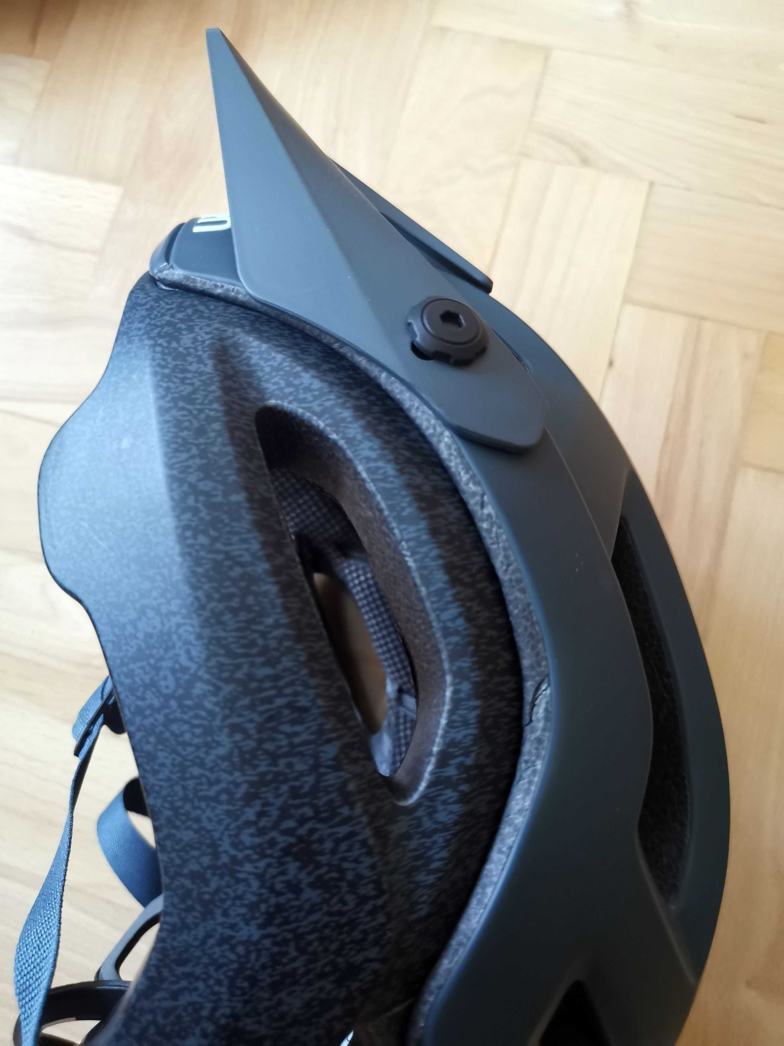 Kask Rowerowy GIRO Manifest MIPS 55-59 M L