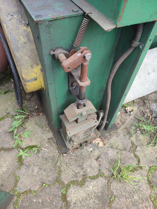 Gilotyna nożyce do blachy ST- 142  2 mm długosc ciecia 2 m,