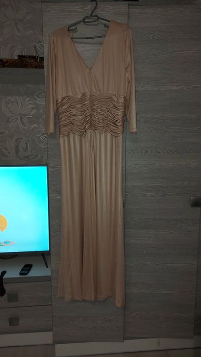 Святкове, вечірне плаття