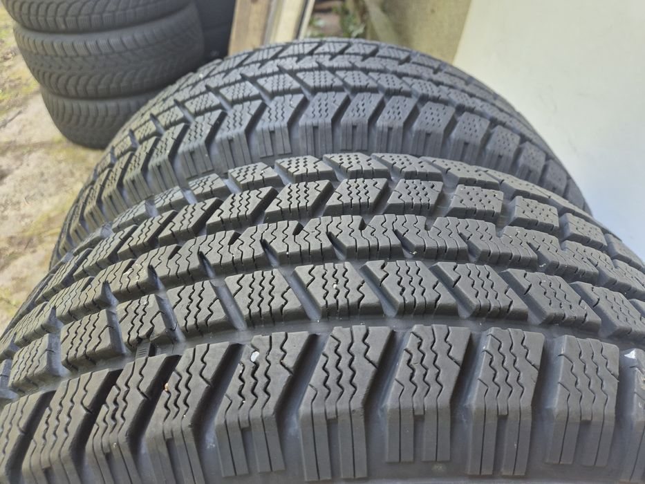 Шини 225/60/16, Champiro  (85)