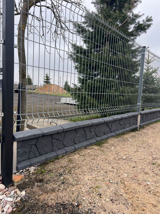 Panele i Siatki Ogrodzeniowe - Profesjonalne Wykonanie i Montaż!