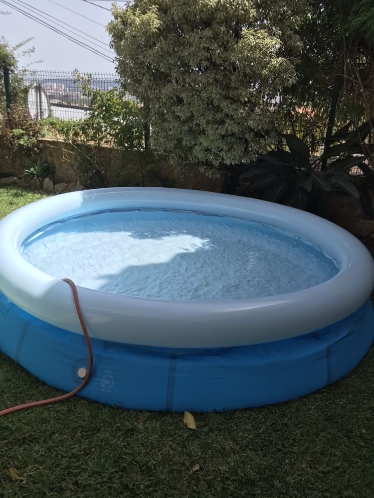 Piscina Bestway e bomba de filtragem