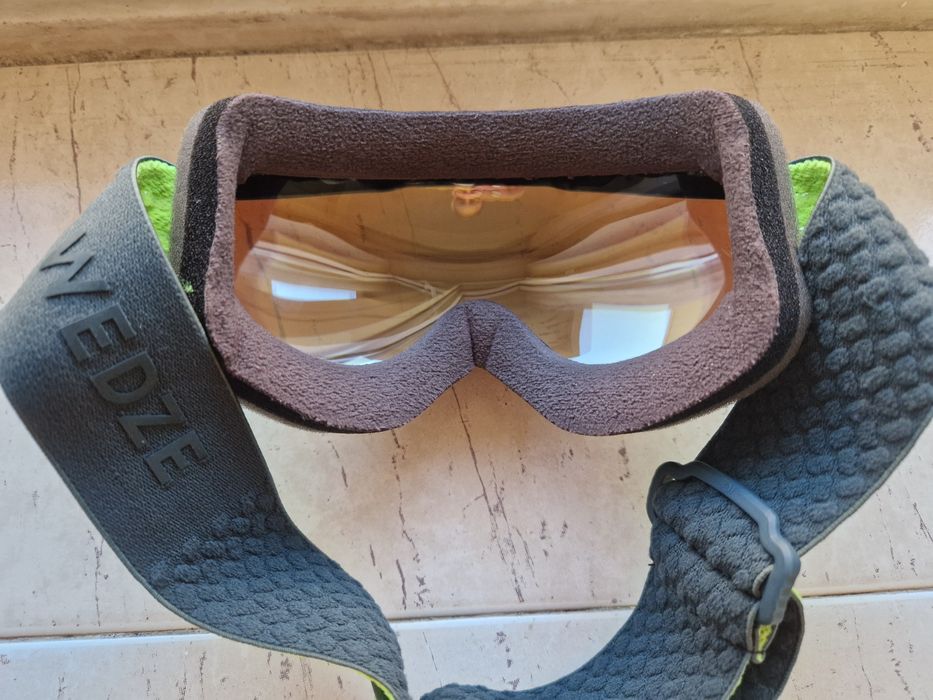 Ofereço oculos para ski