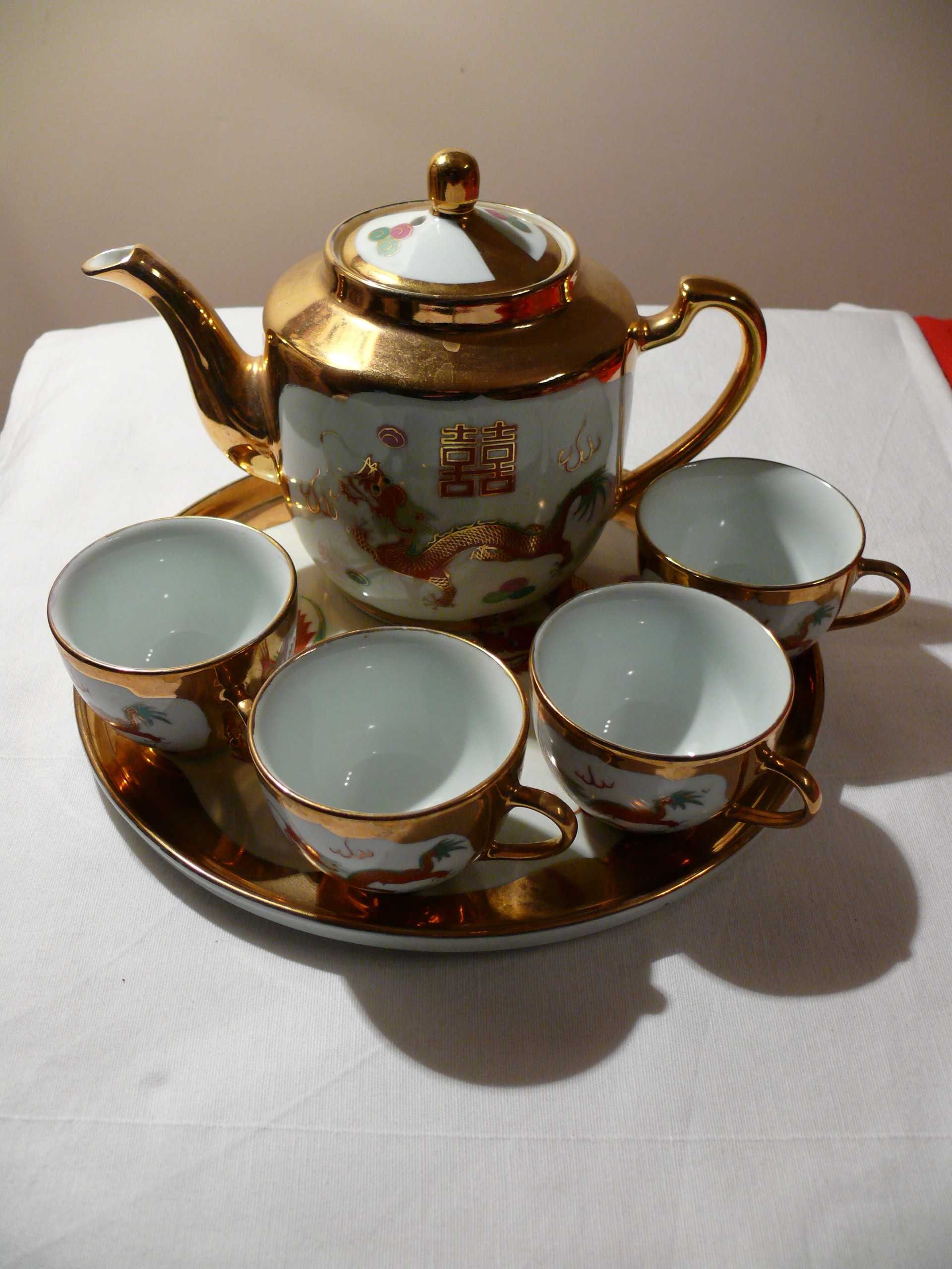 Serwis do herbaty dla 4 osób dekoracja w smoki