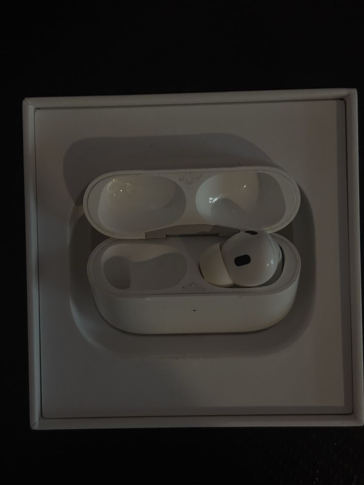 Oryginalna sluchawka AIRPODS PRO 2 GEN. z etui Lightning z Mag safe