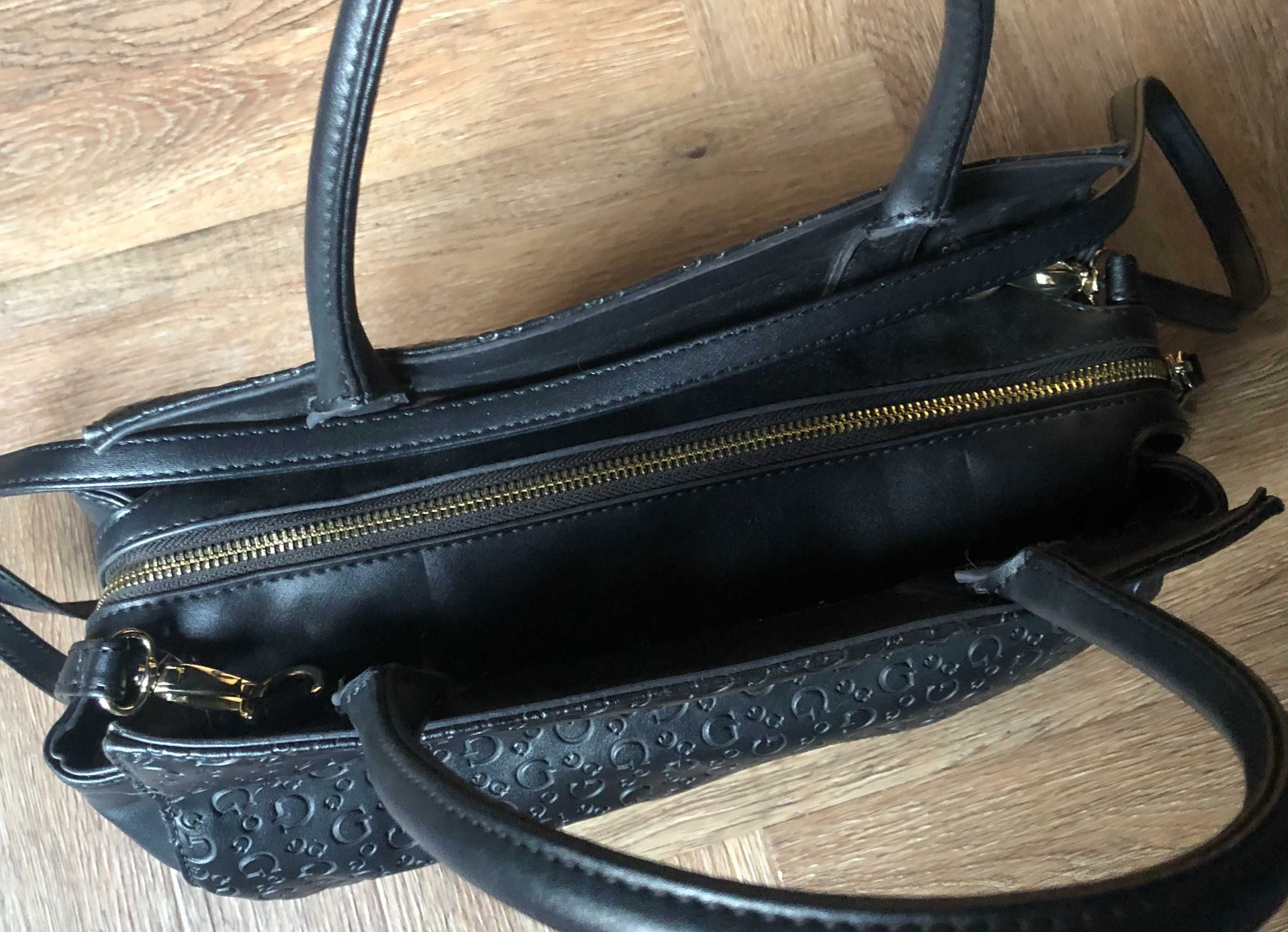 Czarna torba torebka shopper z wytłoczonym logo stan BDB