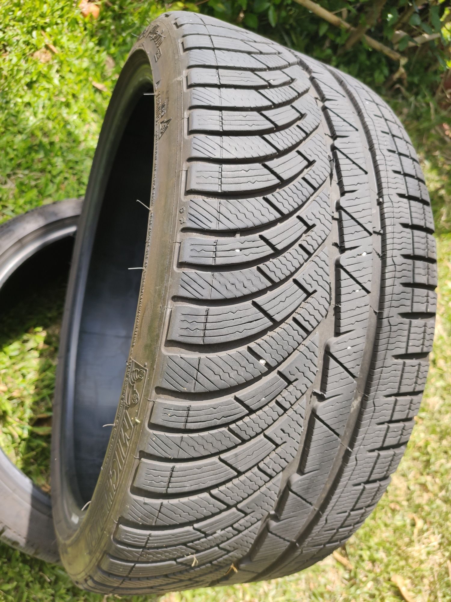 Pneu Michelin Pilot Alpin 5 - 235/35 R19 91 W - Como novos