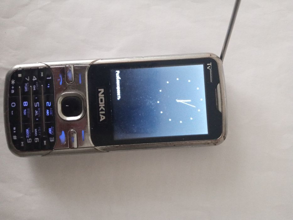 Телефон Nokia 2 сим-карты + карта памяти ,2 динамика , ТВ