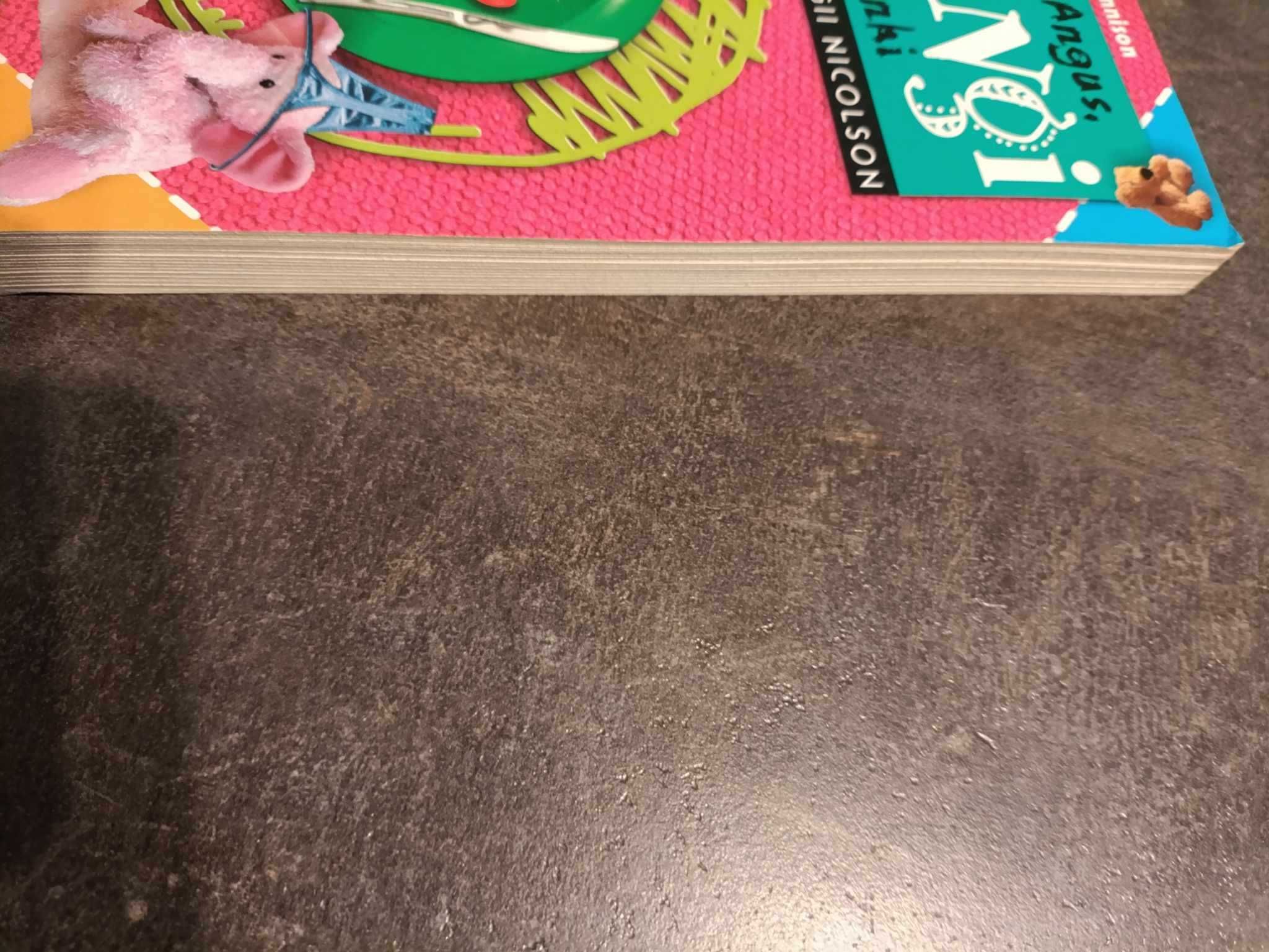 Angus, stringi i przytulanki - Louise Rennison wydanie pierwsze