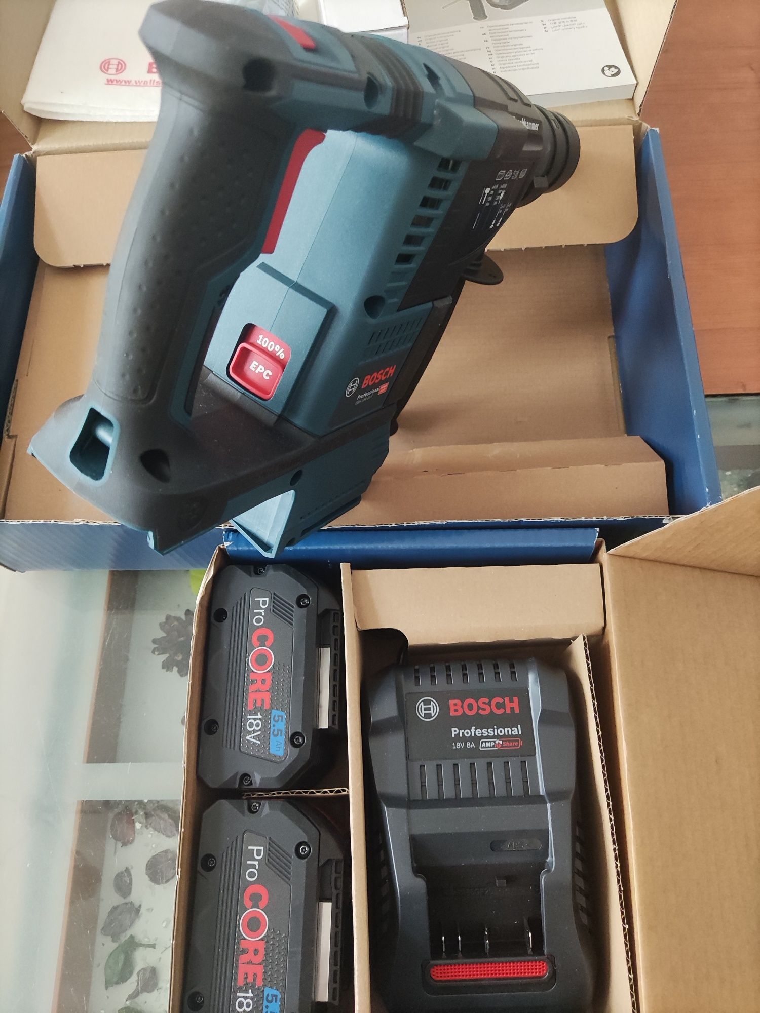 Zestaw Bosch GBH 18V-26F+2 x 5.5Ah ProCore +ład