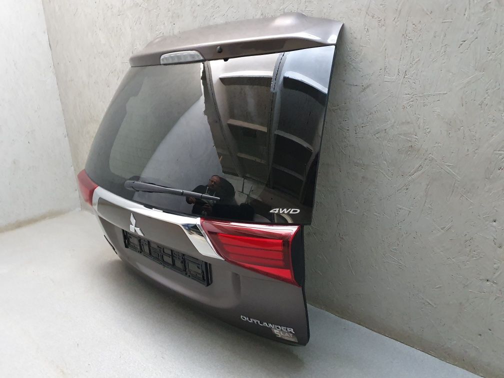 Ляда кришка багажника С06 Mitsubishi Outlander 3 2015-2021
