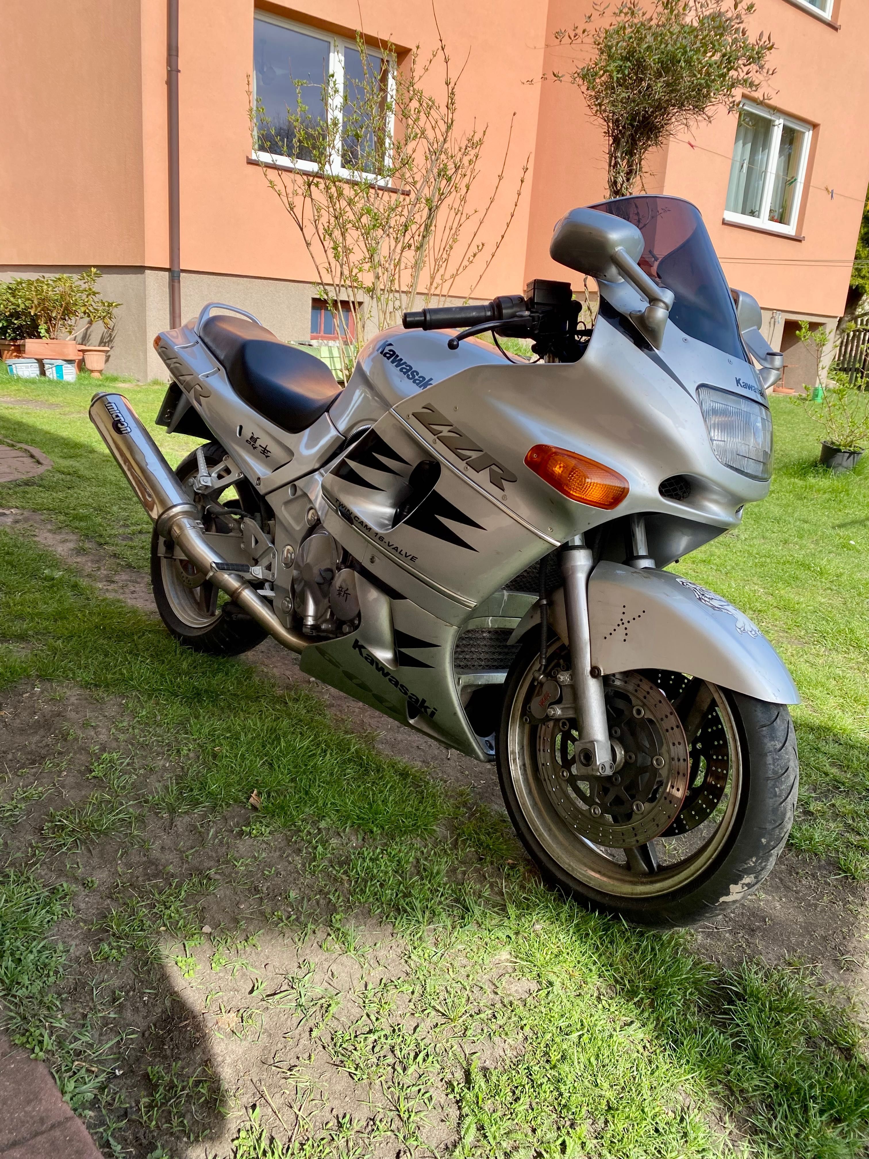 Motocykl Kawasaki ZZR 600