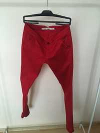 Czerwone materiałowe spodnie Bershka roz. XS