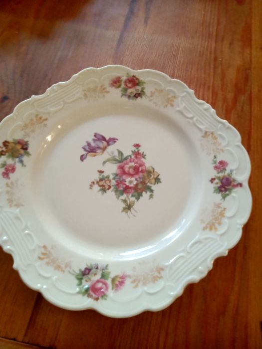 Обтягувач для скатертини,вінтажна тарілочка