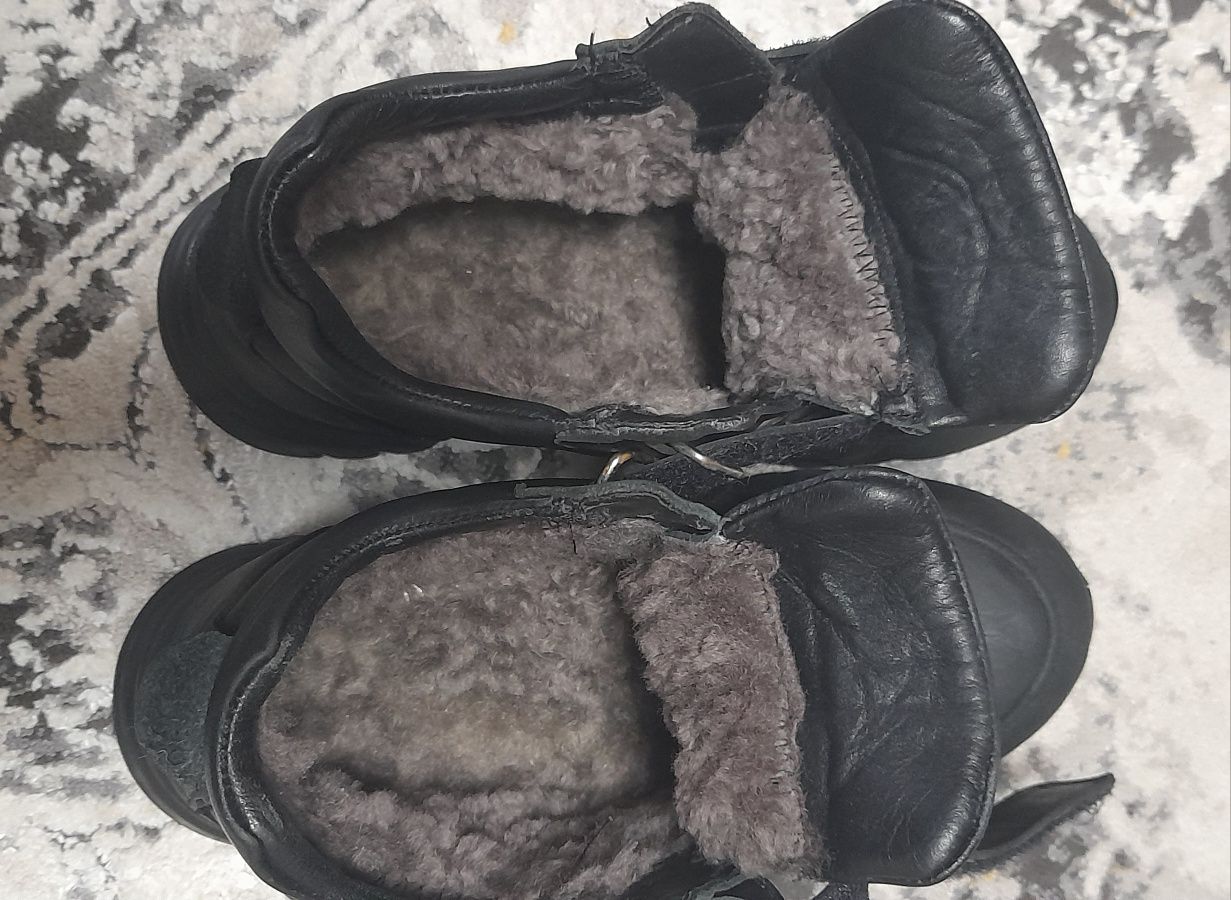 Зимові шкіряні черевики(ботінки) 35 р, 22 см устілка, для хлопчика на