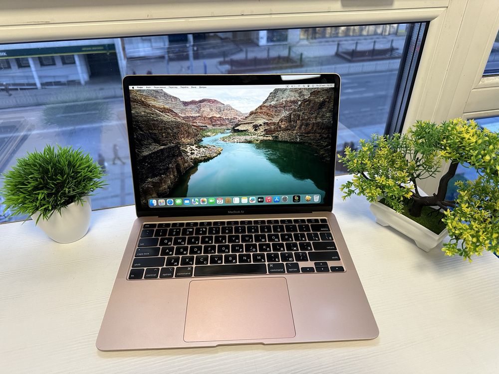MacBook Air 2020 8/512 SSD i5 Rose gold