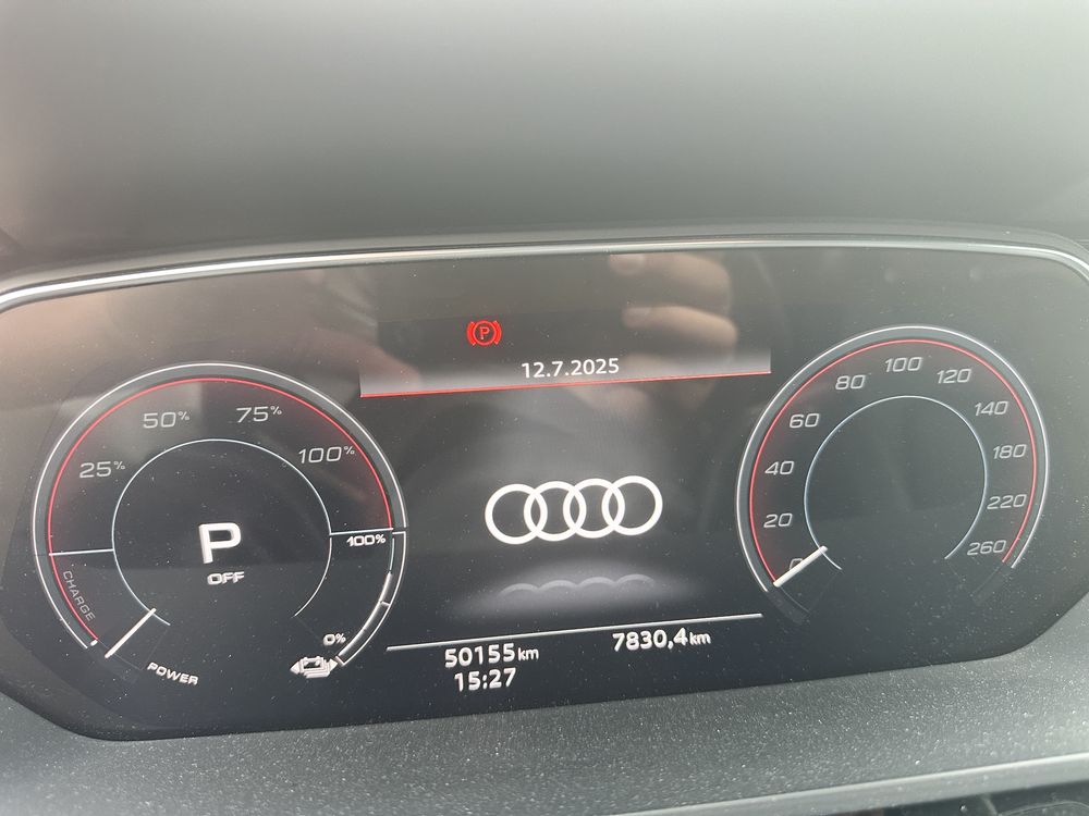 Audi E-tron Q8 50