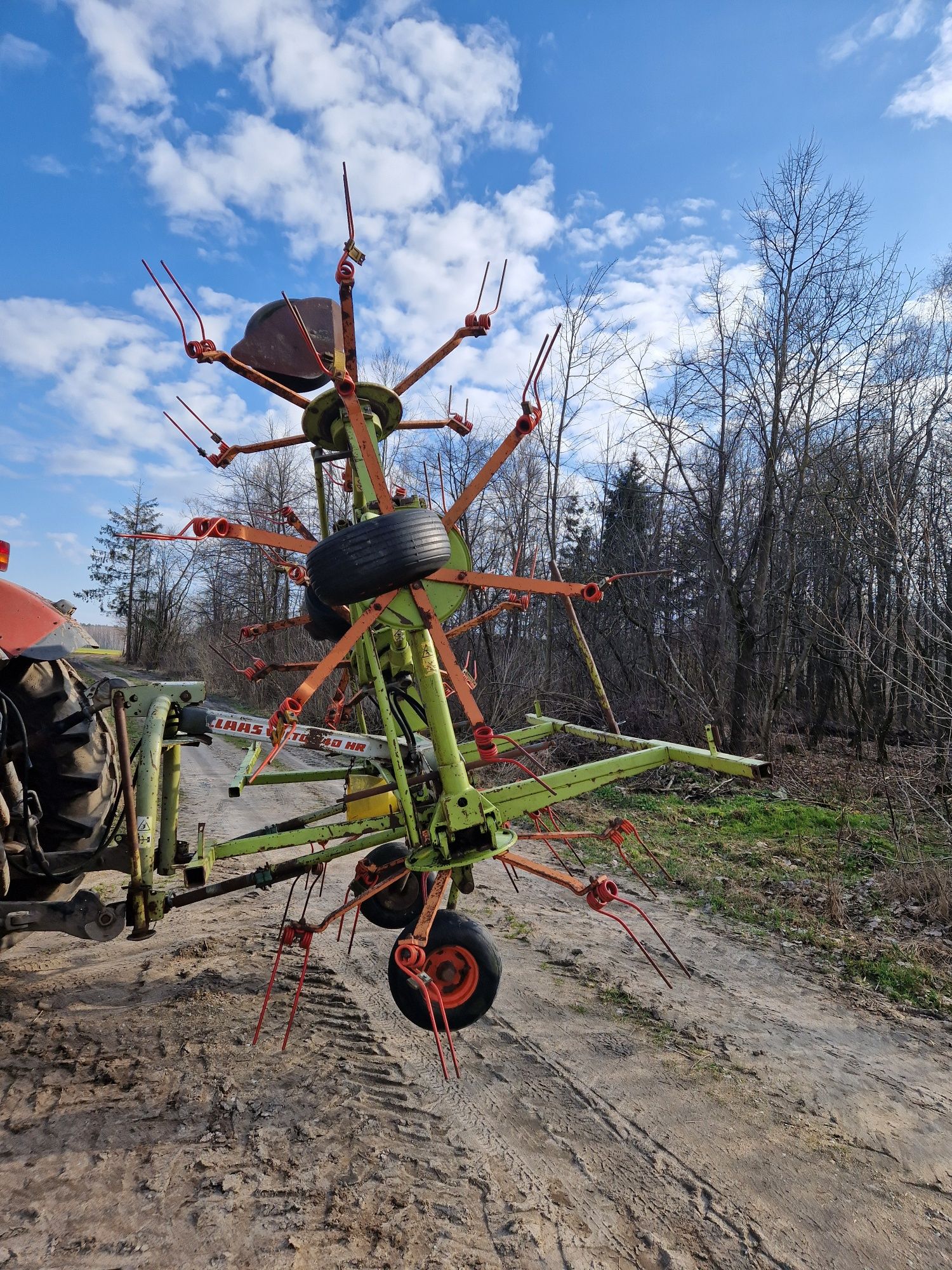 Przewracarka Claas volto 740