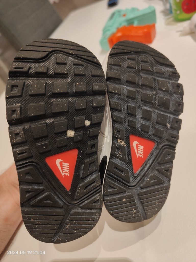 Buty dziecięce Nike Air max roz.22(12cm)