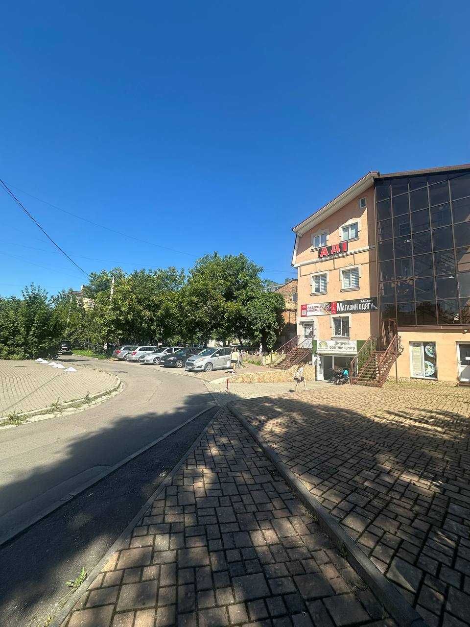 ЦЕНТР 22м2 Здам ОФІС з Парковкою за ХОРОШОЮ Ціною