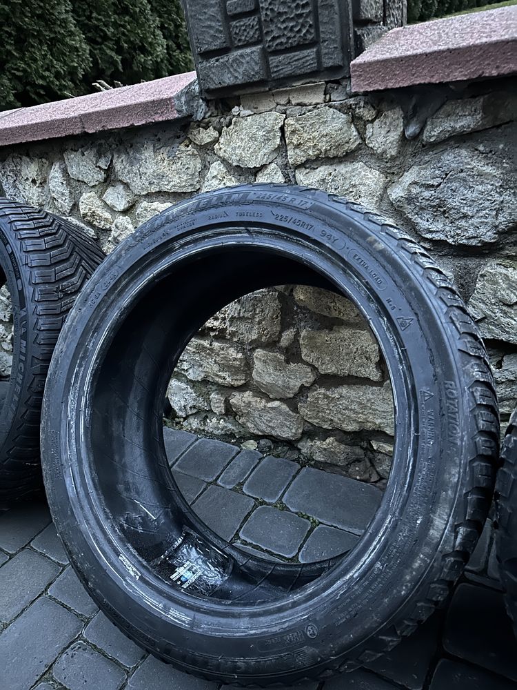 Продам комплект шин Michelin CrossClimate 2 225/45 r17 резина колеса