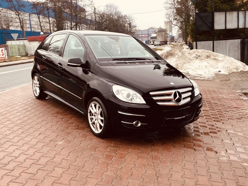 sprzedam mercedes b klasa 2010 2,0 benzyna zadbany