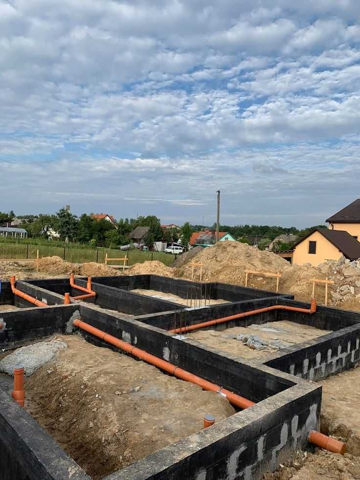 Монтаж водовідведення дощової води • Дренажна система для будинку