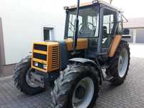 Renault 4 cylindry  MWM  68 .14 stan bardzo dobry, sprawny napęd 4x4