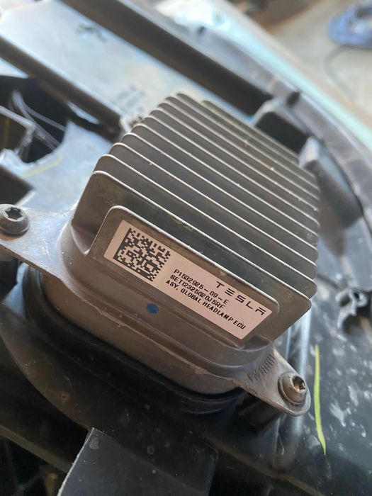 Tesla блок розпалу керування фарою P1532925-02-E