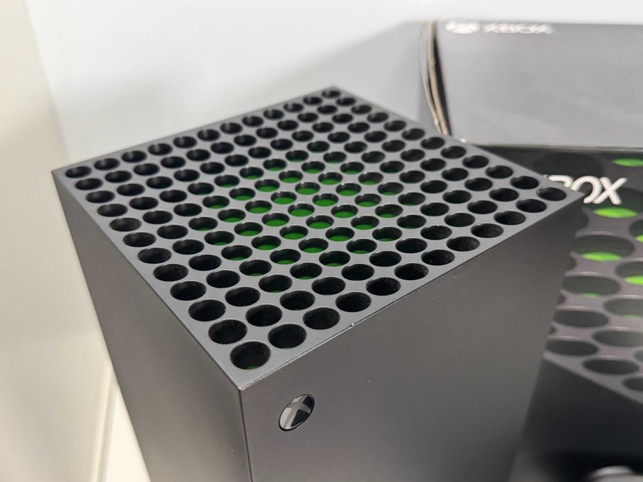 Konsola XBOX Series X 1TB z Padem Pudłem i Akumulatorami Gwarancja