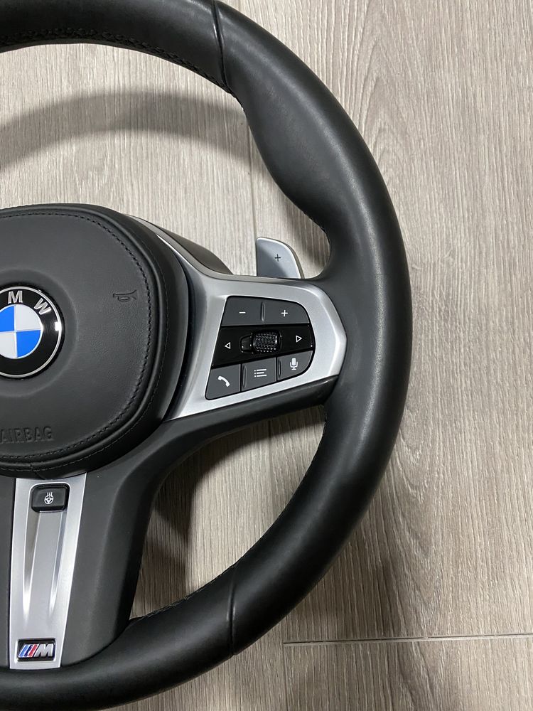 Оригинпльеый М-руль BMW G20 лепески вибро подогрем