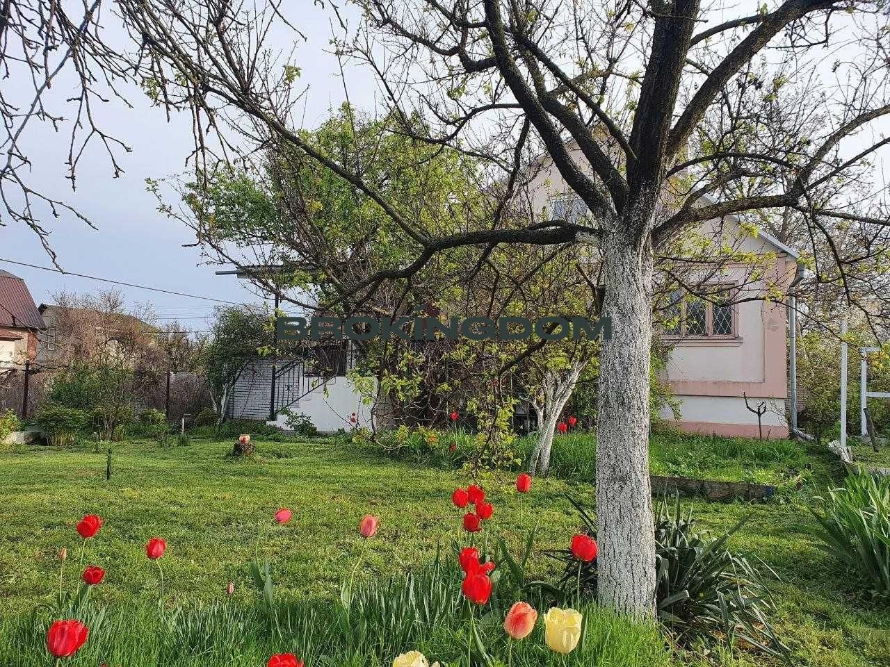 Дача біля метро Осокорки, вул.Садова