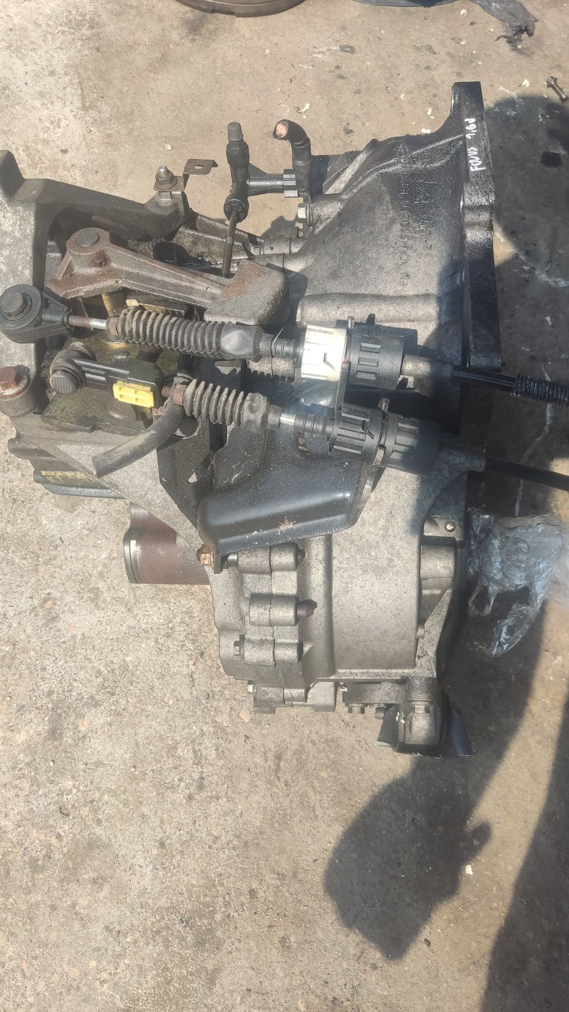 Skrzynia biegów manualna 5 biegów Ford Focus MK2 1.6 TDCi