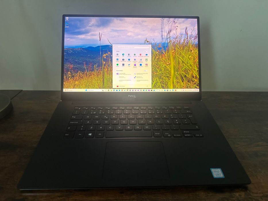 DELL XPS 15 4K UHD Touch 16GB Disco de 512GB