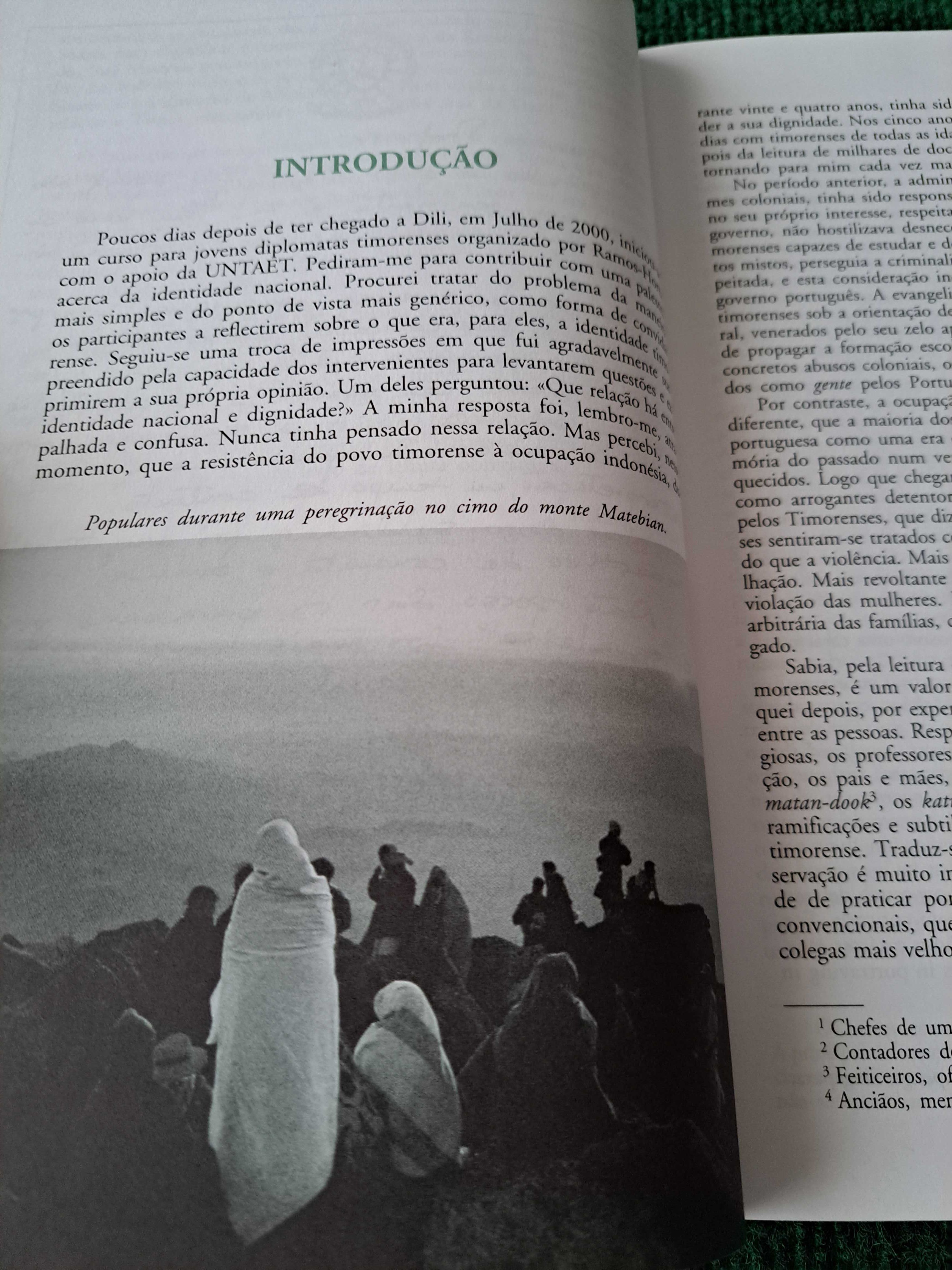 A Dignidade - Konis Santana e a Resistência Timorense - José  Mattoso