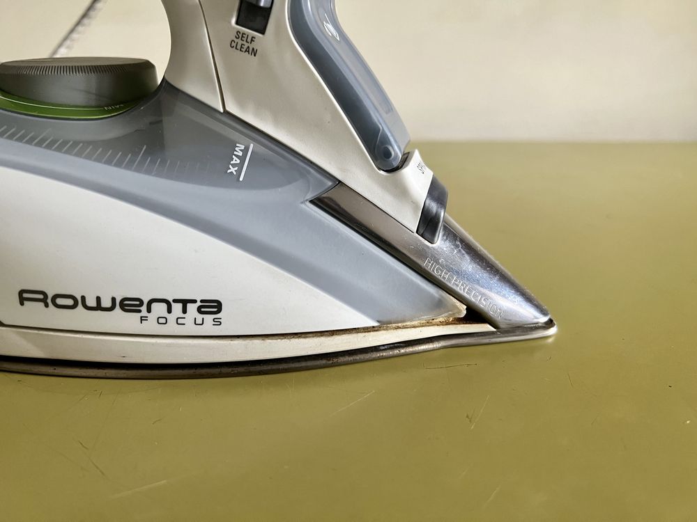 Ferro a vapor Rowenta Focus