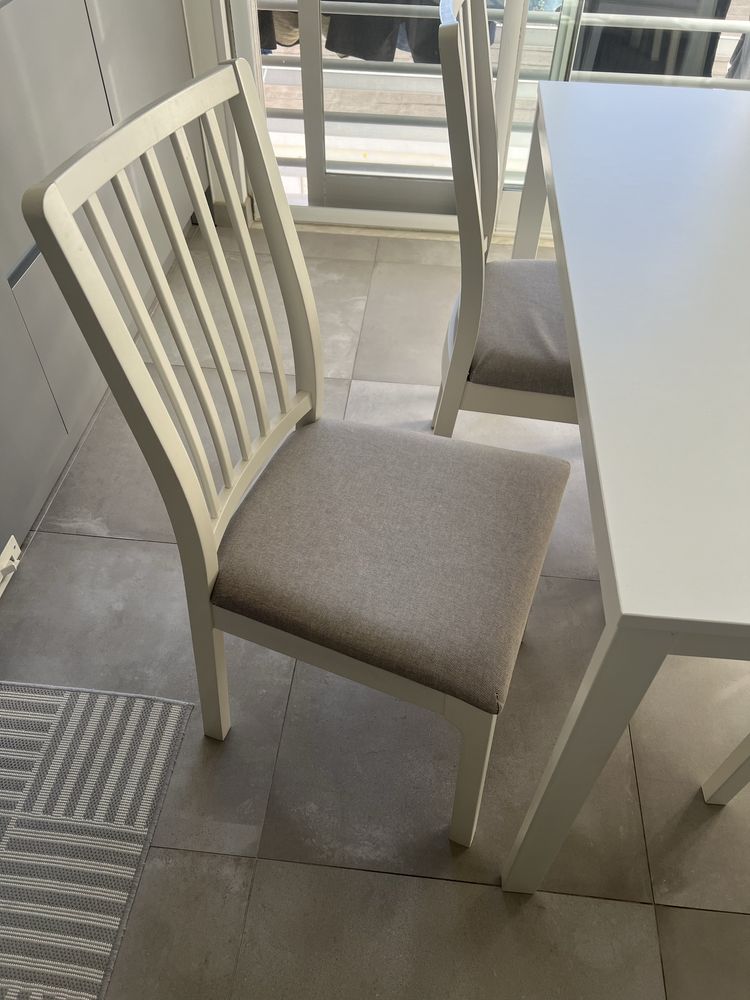 Mesa mais 4 cadeiras ikea