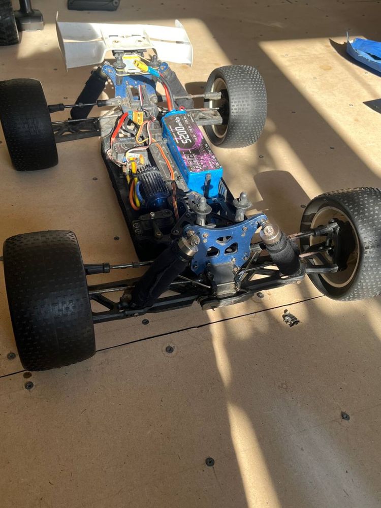 Rc car ACME Racing Brushless truggy Dominator 4WD 1:8