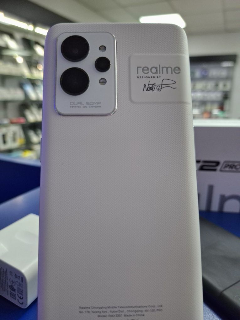 Продам в ідеальном стані Realme GT2 Pro 8/128Gb