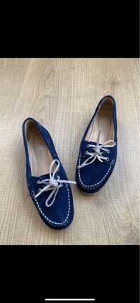 Mocassin azul marinho em couro Shutz