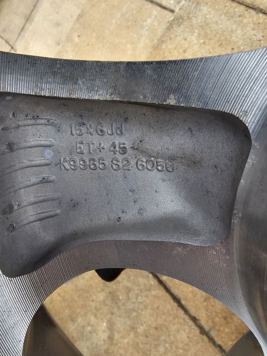 Felga 15cali 4x114.3 6j et45 oryginal Kia Carens  Ładna